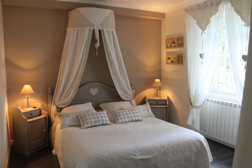 Chambres D'Hotes Le Bois Trinquille Saint-Viance Esterno foto